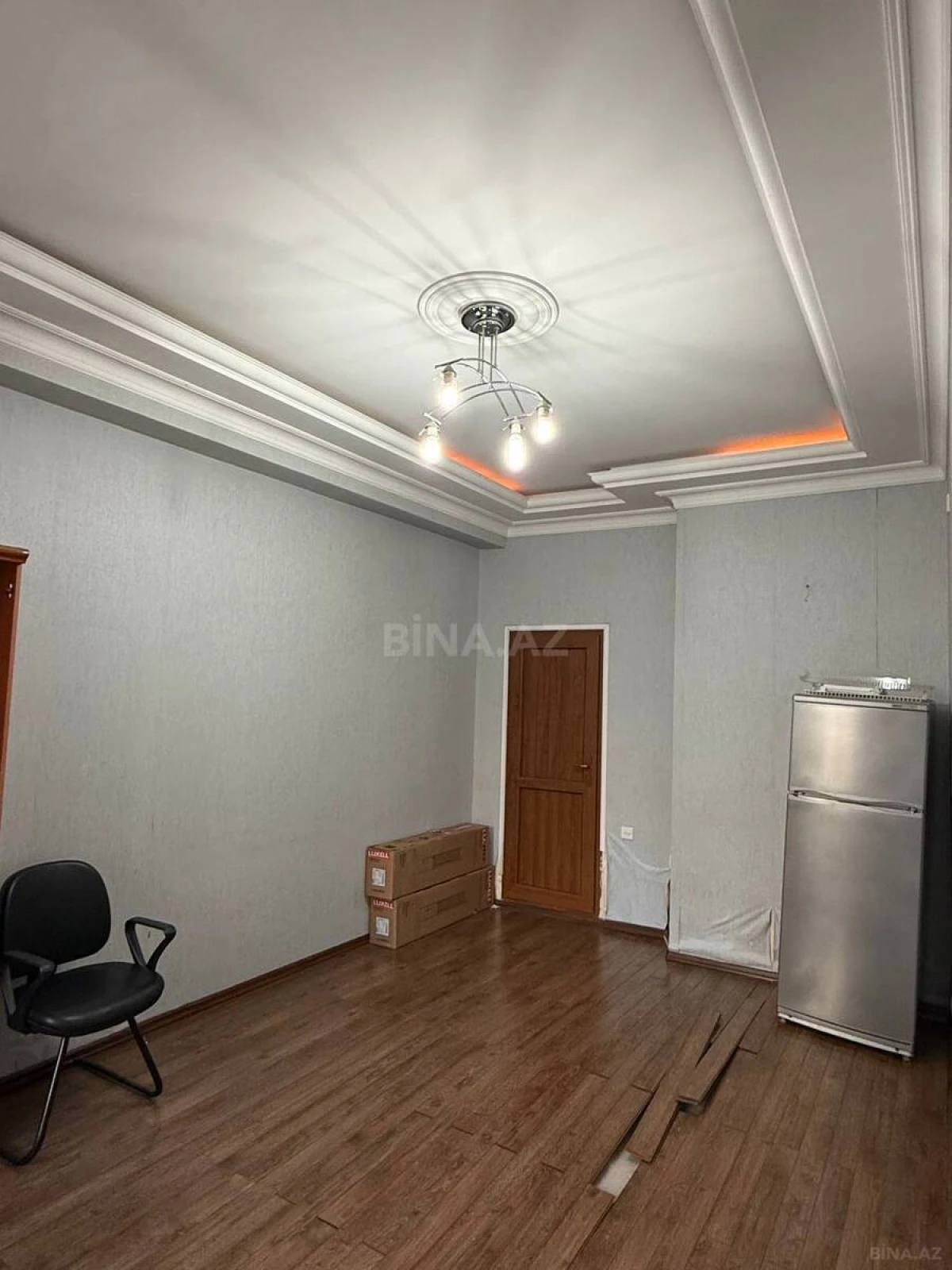 Kirayə verilir 7 otaqlı ofis 300 m²