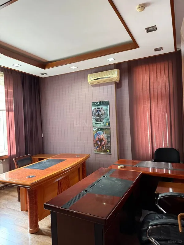 Kirayə verilir 7 otaqlı ofis 300 m²