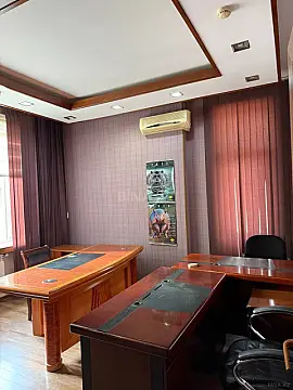 Kirayə verilir 7 otaqlı ofis 300 m²