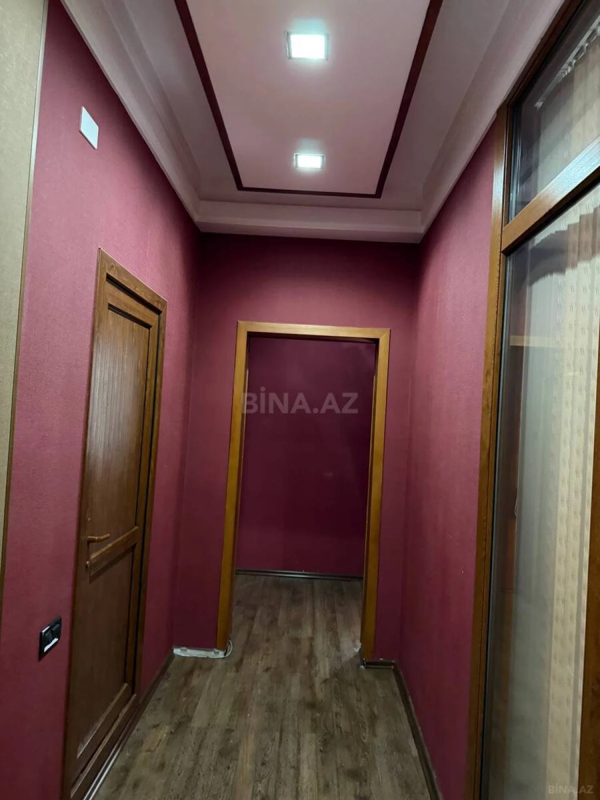 Kirayə verilir 7 otaqlı ofis 300 m²