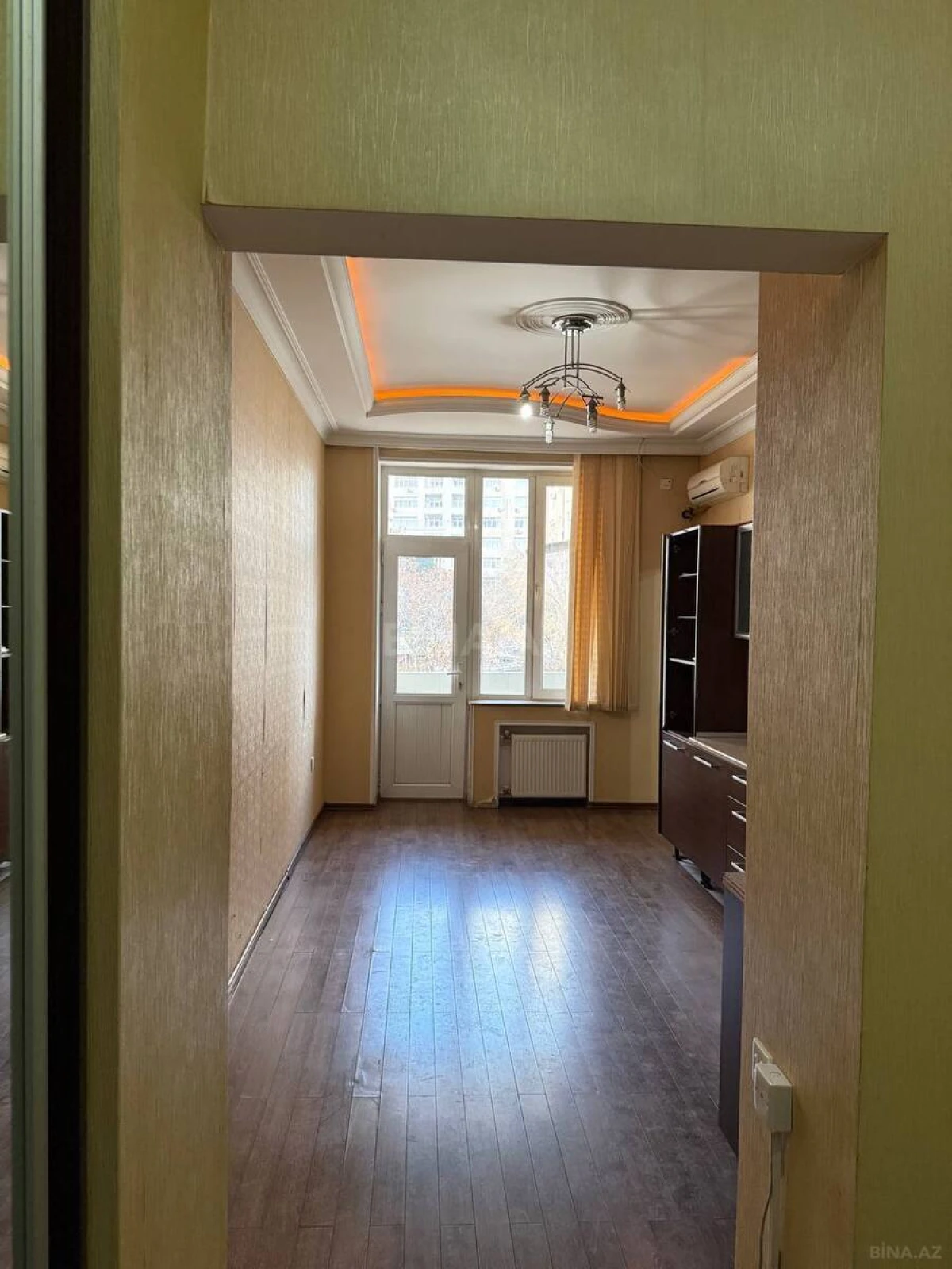 Kirayə verilir 7 otaqlı ofis 300 m²