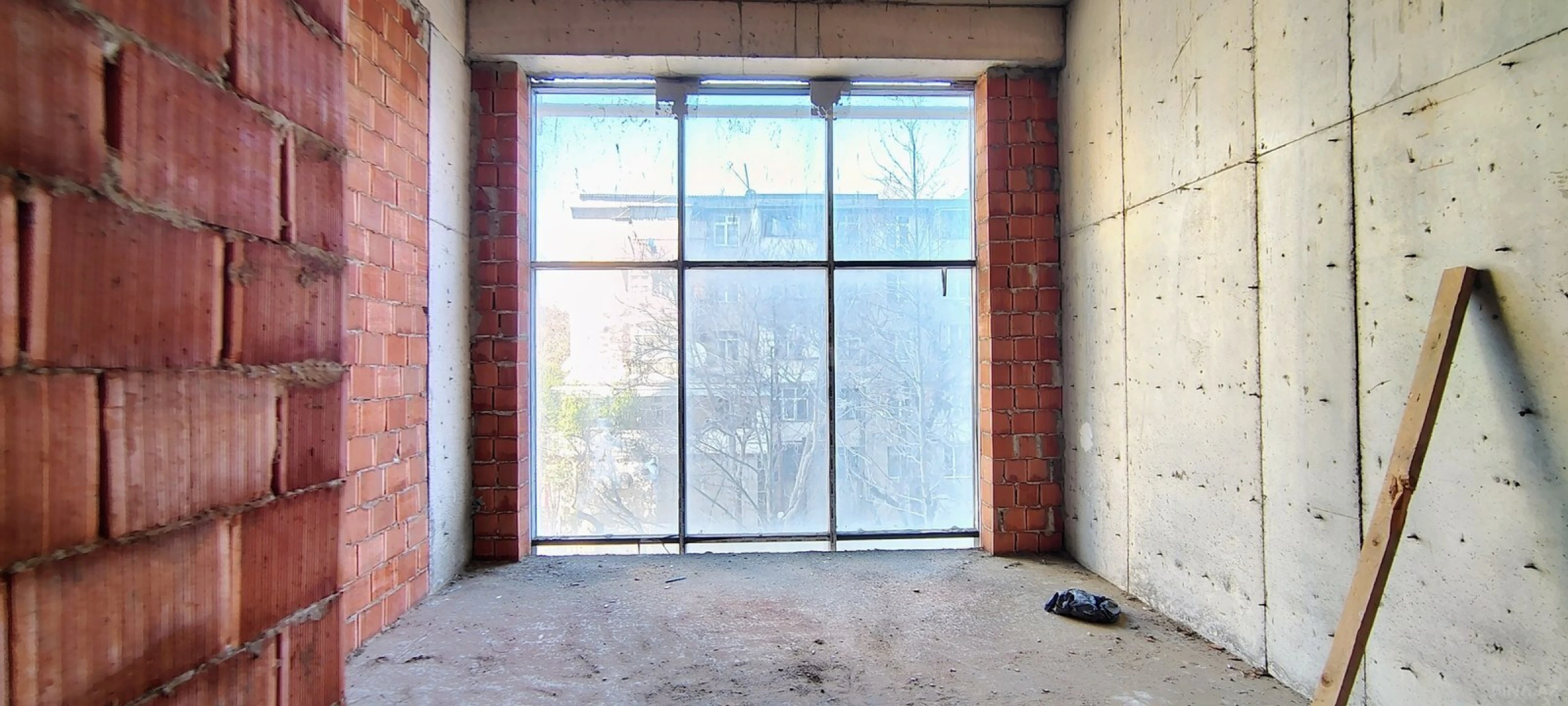 Satılır 2 otaqlı mənzil 74 m²