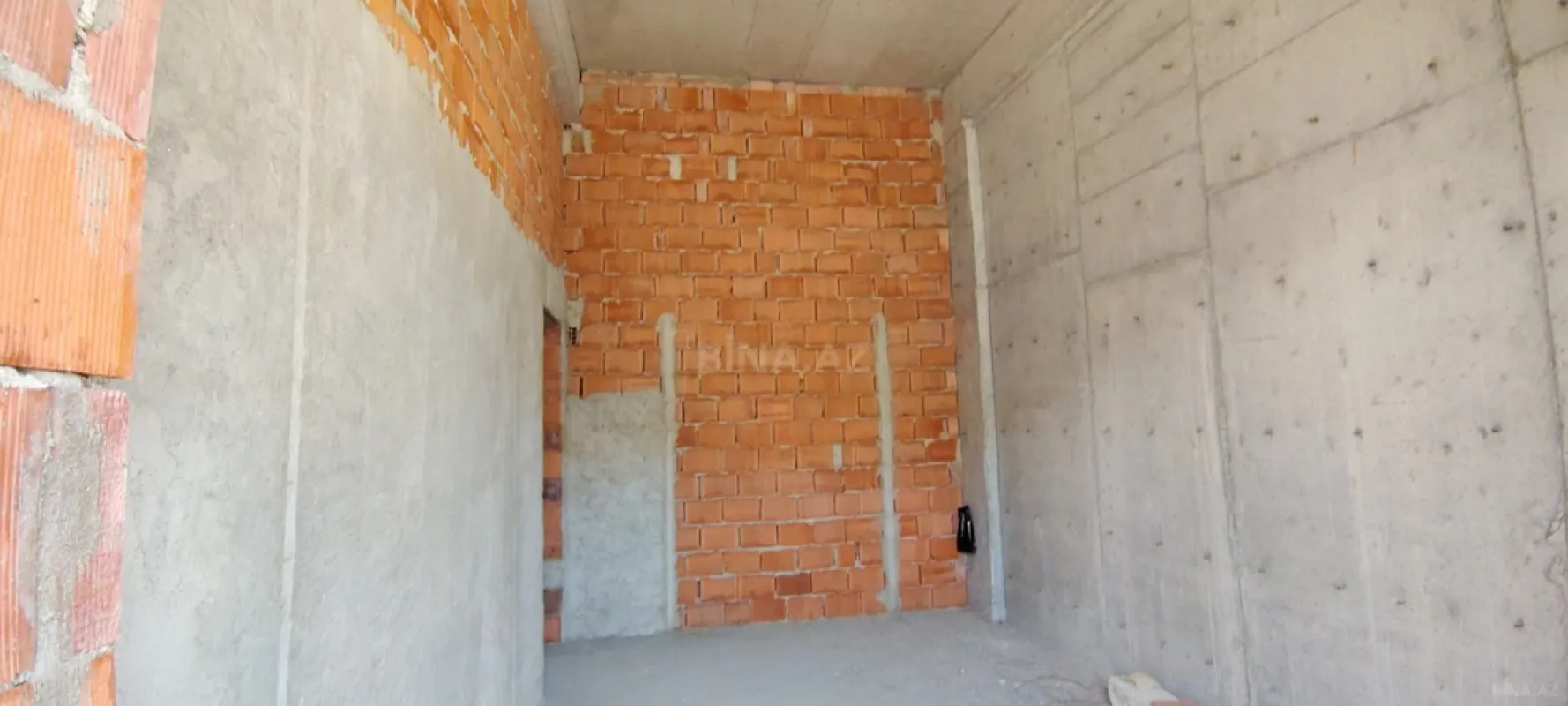 Satılır 2 otaqlı mənzil 74 m²