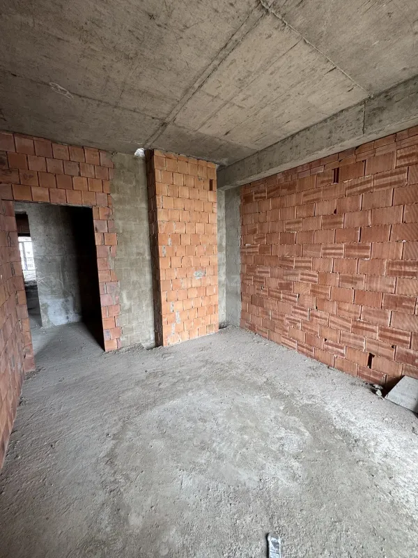 Satılır 3 otaqlı mənzil 118.5 m²