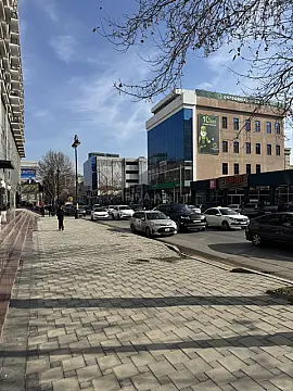 Satılır 3 otaqlı mənzil 118.5 m²