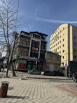 Satılır 3 otaqlı mənzil 118.5 m²
