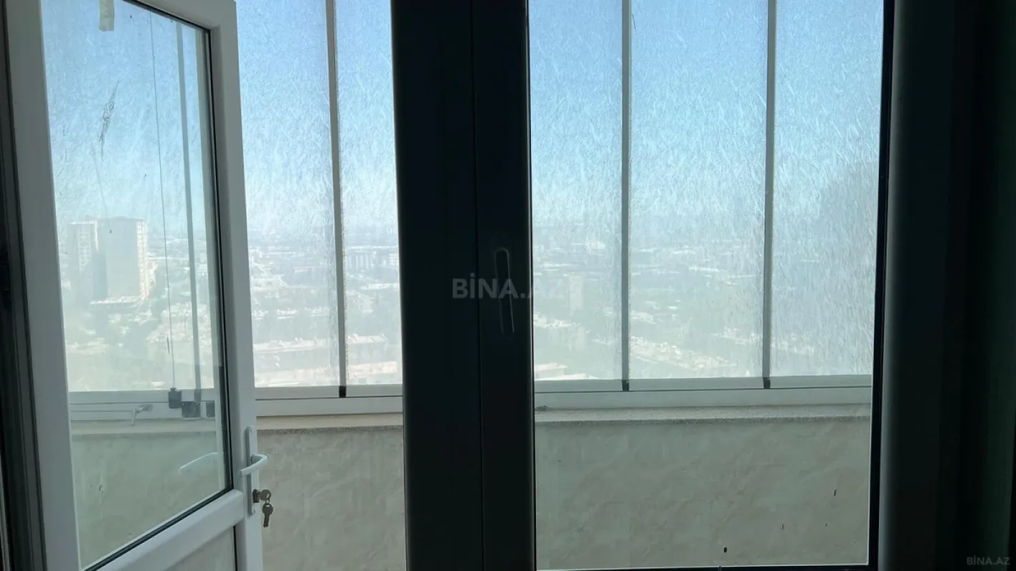 Satılır 3 otaqlı mənzil 155.6 m²