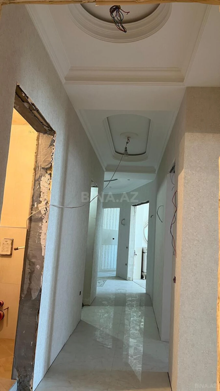 Satılır 3 otaqlı mənzil 155.6 m²