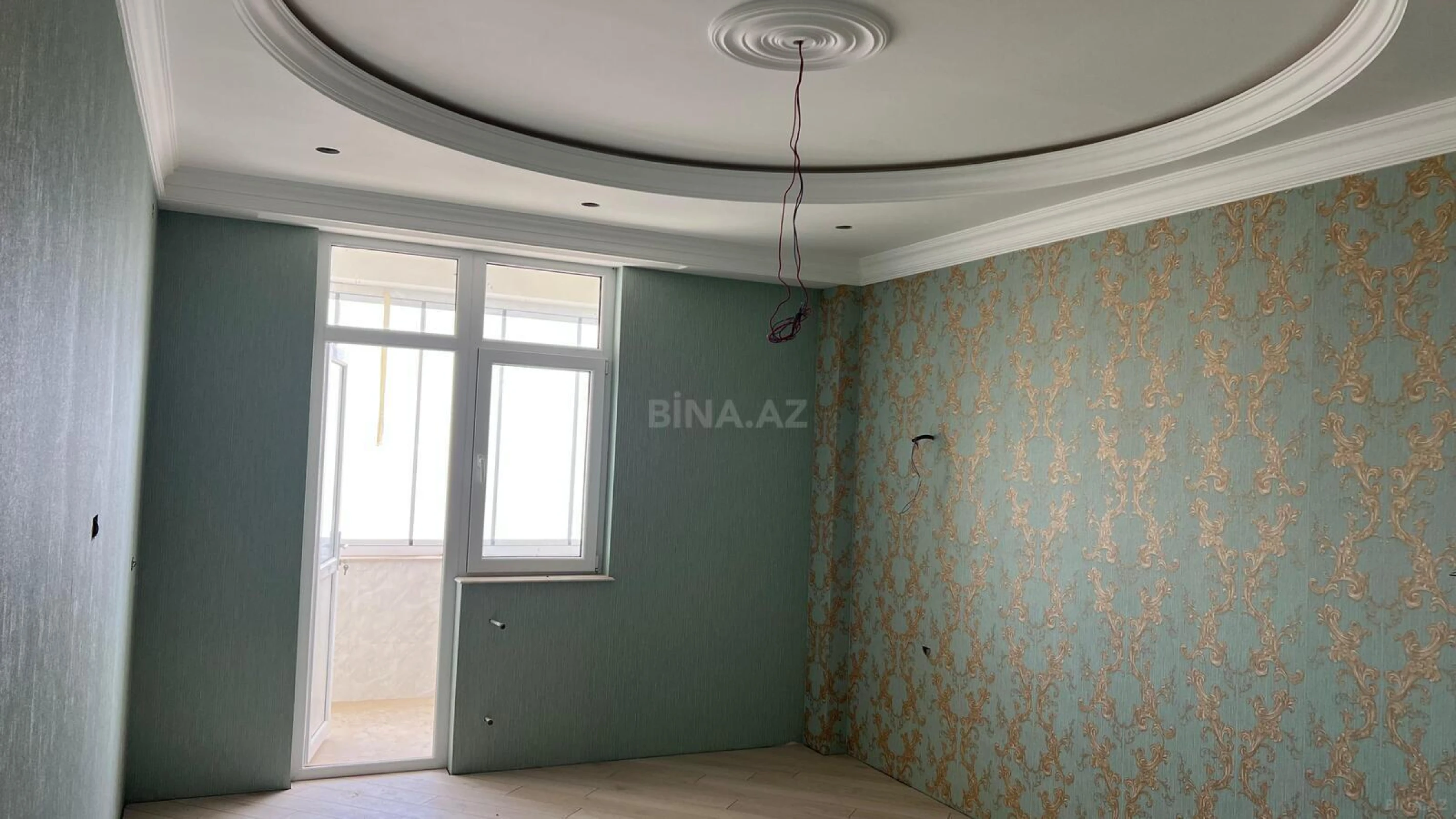 Satılır 3 otaqlı mənzil 155.6 m²