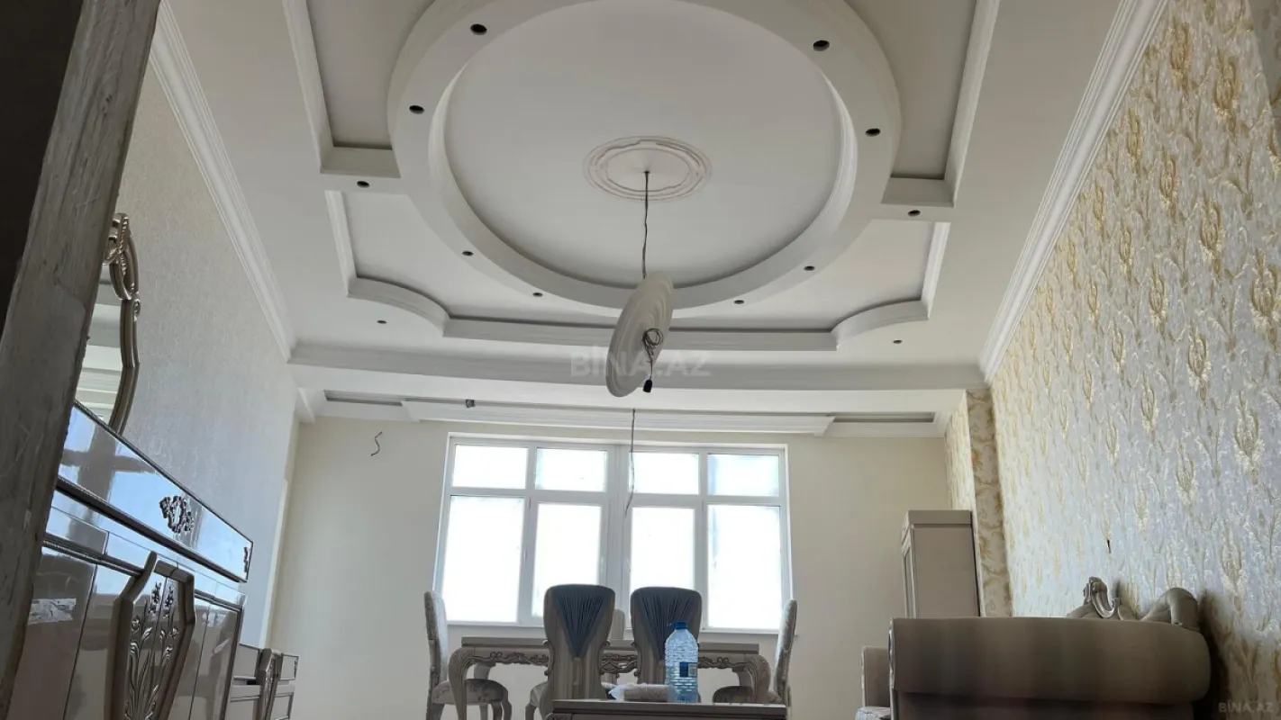 Satılır 3 otaqlı mənzil 155.6 m²