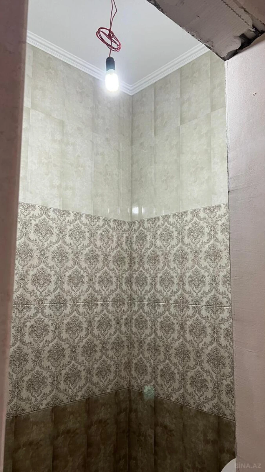 Satılır 3 otaqlı mənzil 155.6 m²