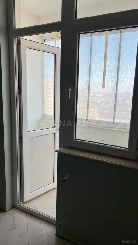 Satılır 3 otaqlı mənzil 155.6 m²