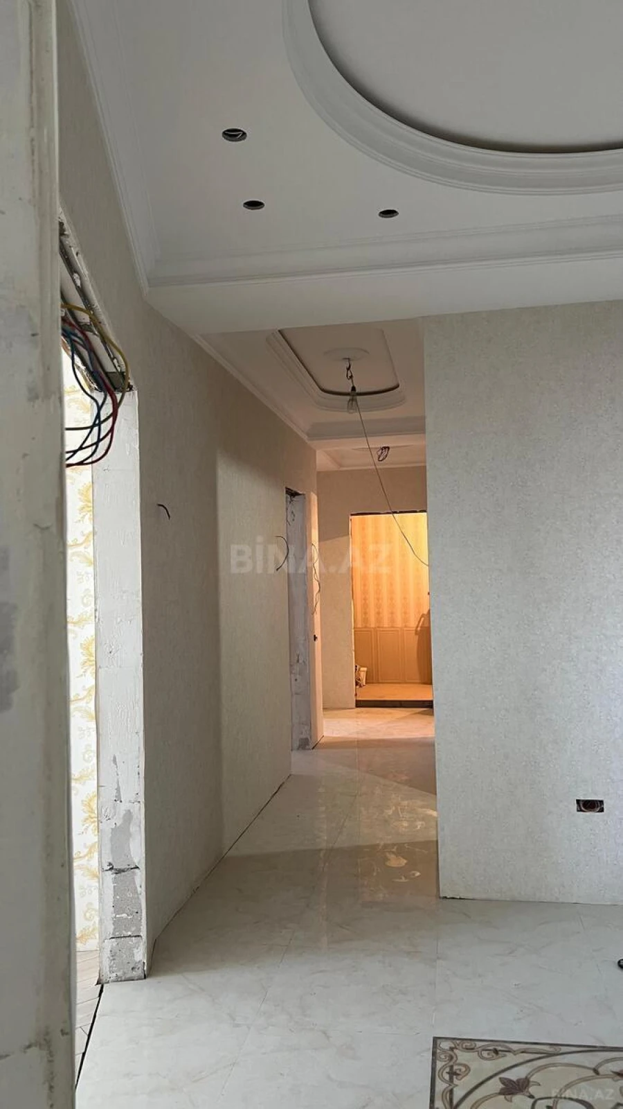 Satılır 3 otaqlı mənzil 155.6 m²