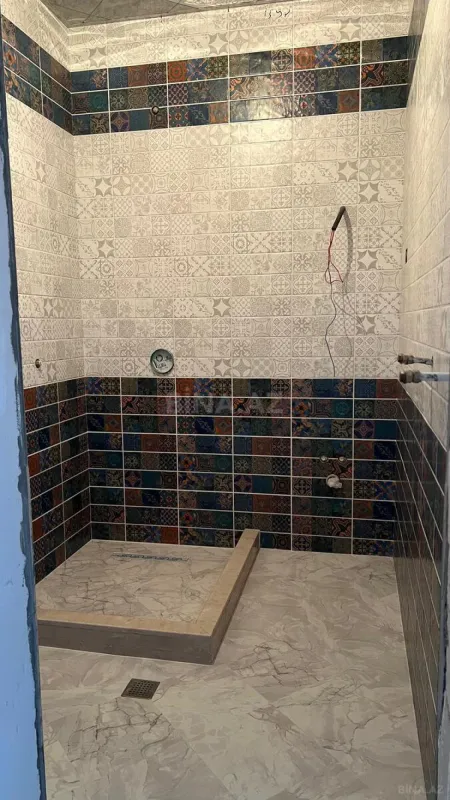 Satılır 3 otaqlı mənzil 155.6 m²