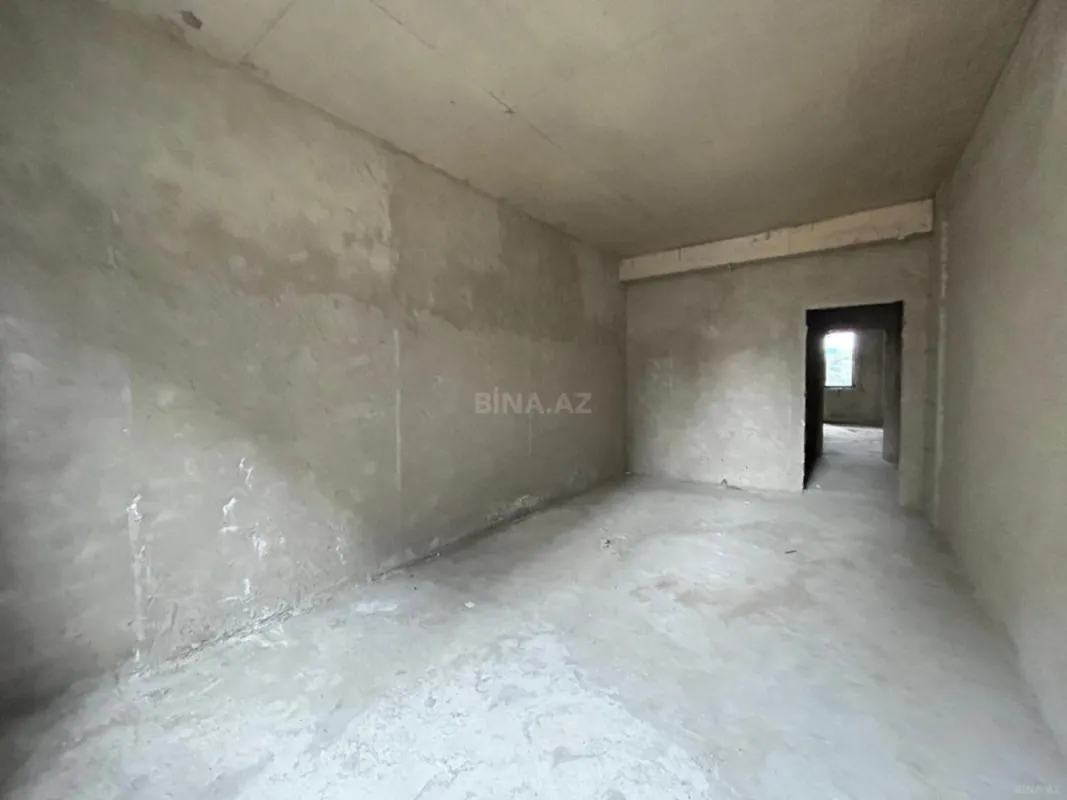 Satılır 4 otaqlı mənzil 181 m²