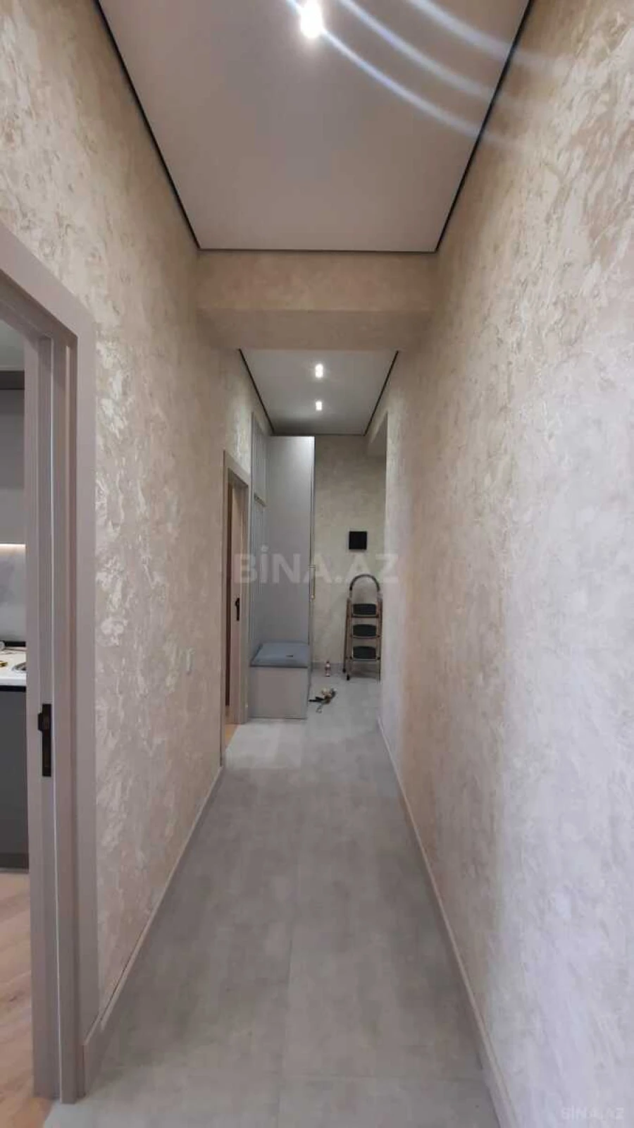 Satılır 2 otaqlı mənzil 65 m²