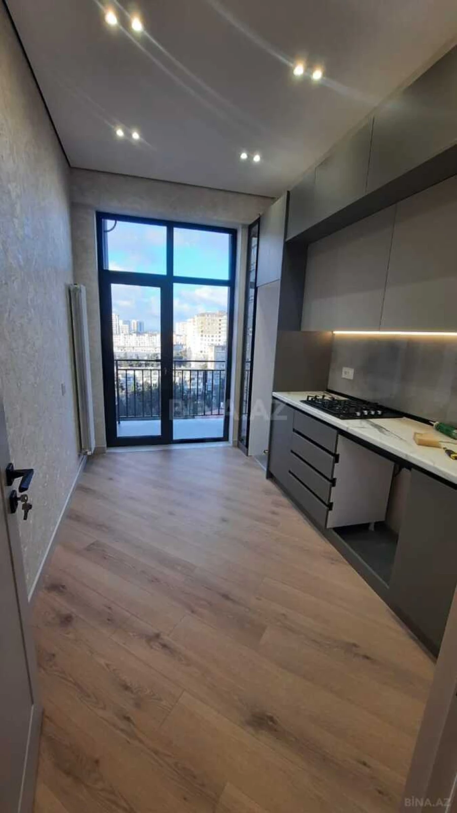 Satılır 2 otaqlı mənzil 65 m²