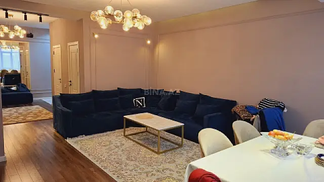 Satılır 3 otaqlı mənzil 117 m²