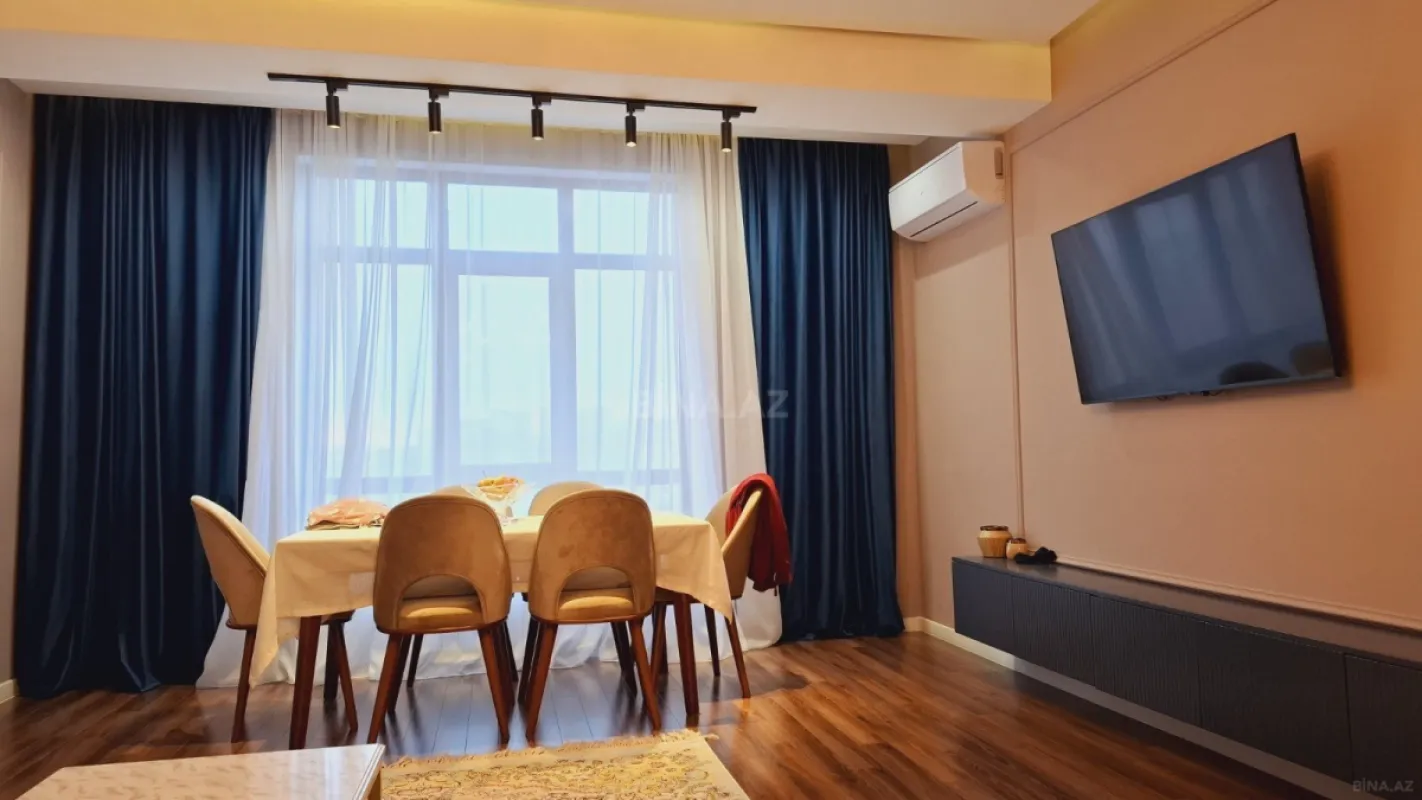 Satılır 3 otaqlı mənzil 117 m²