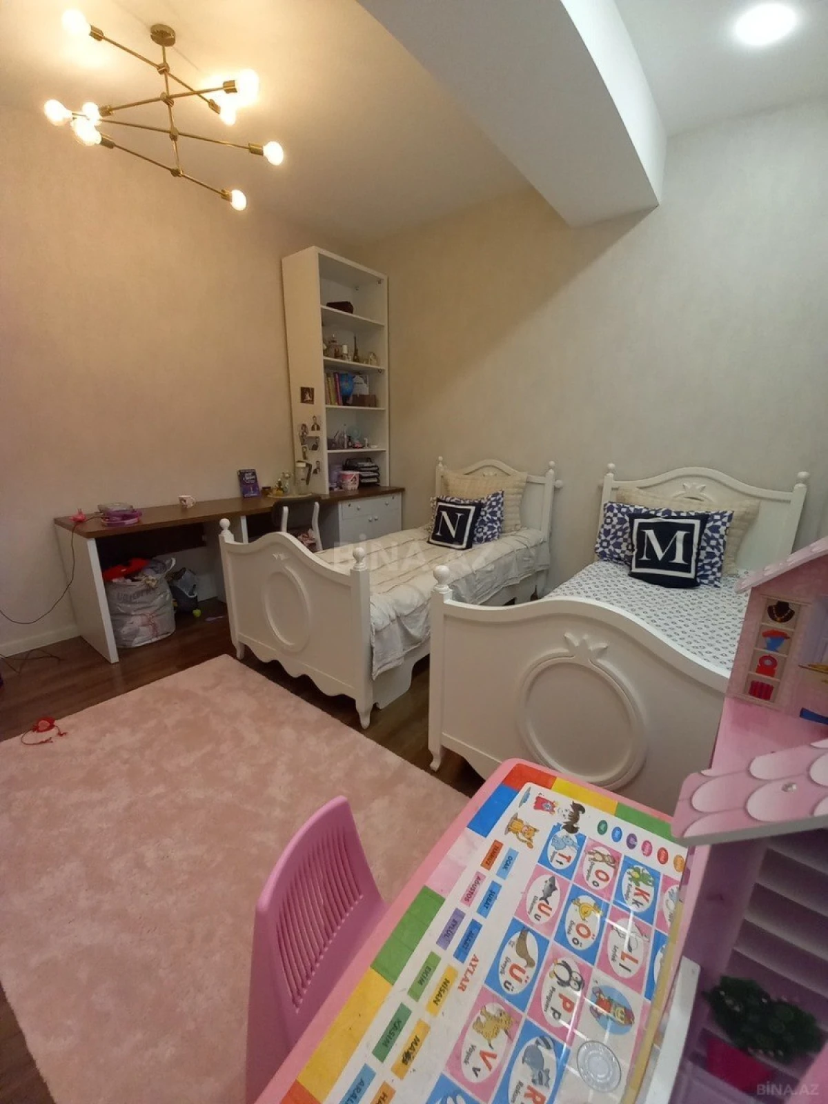 Satılır 3 otaqlı mənzil 117 m²