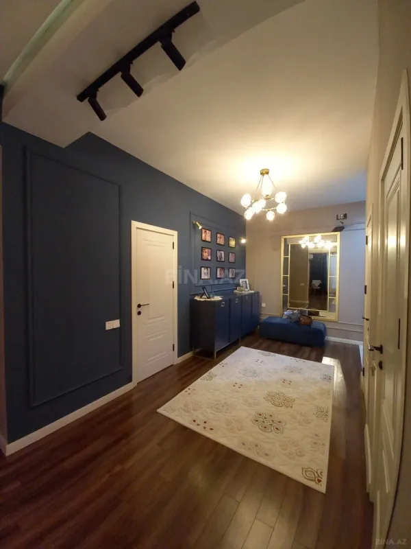 Satılır 3 otaqlı mənzil 117 m²