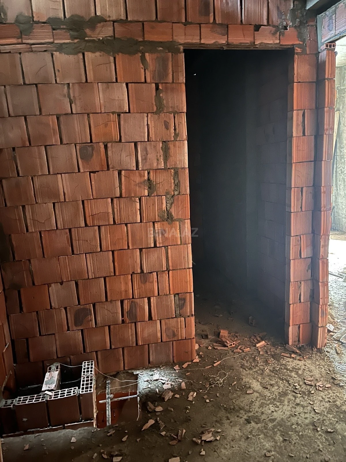 Satılır 1 otaqlı mənzil 44 m²