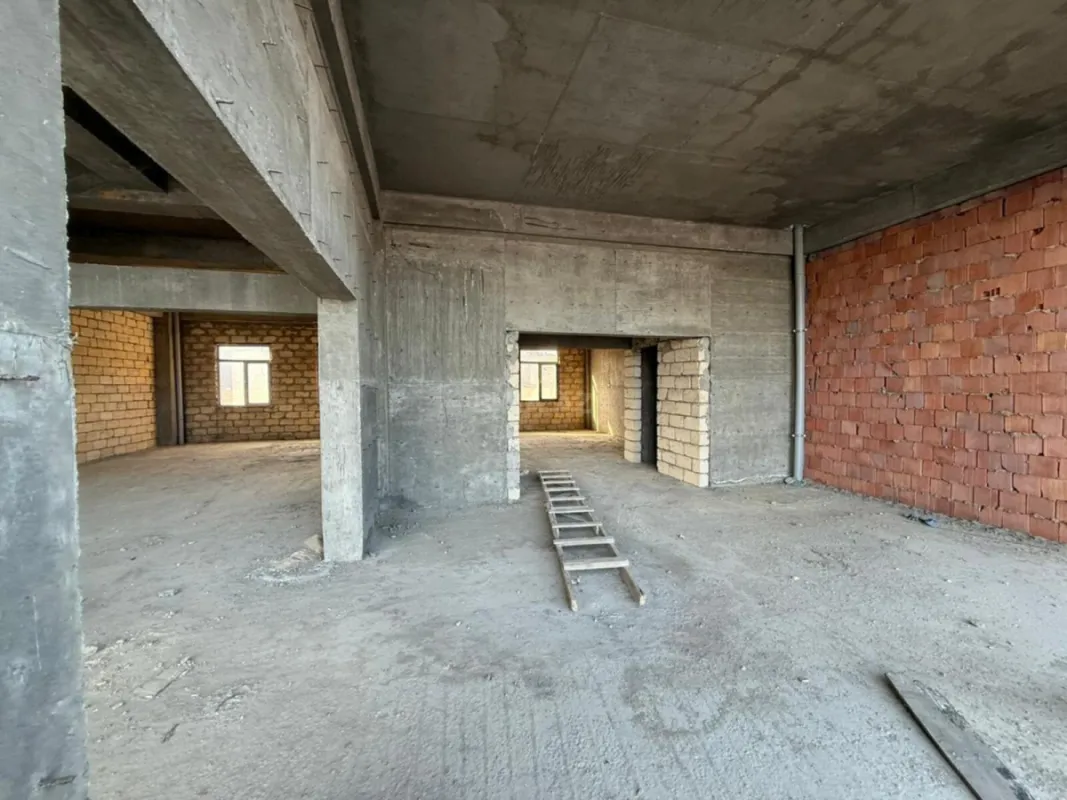 Kirayə verilir obyekt 300 m²