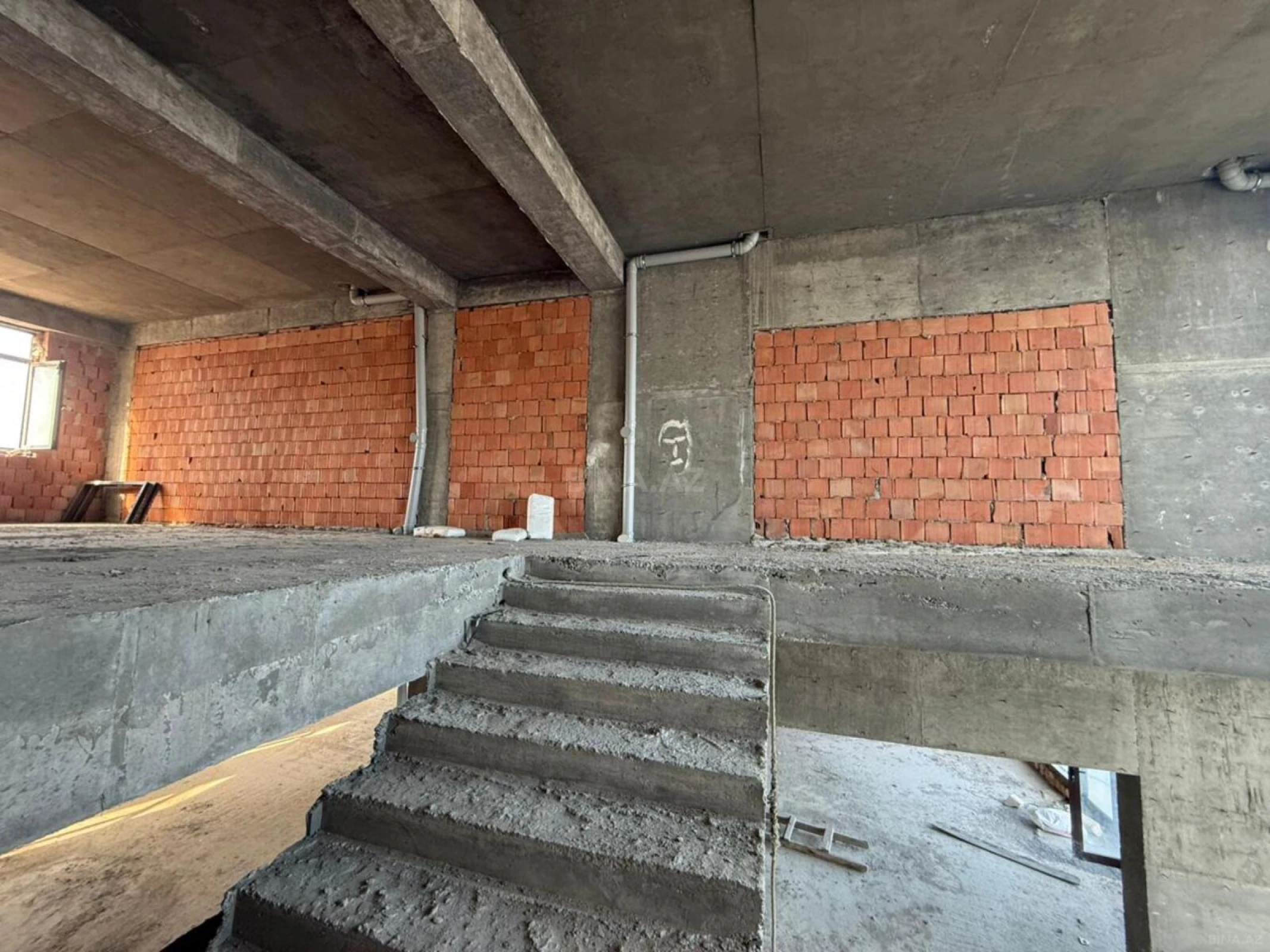 Kirayə verilir obyekt 300 m²