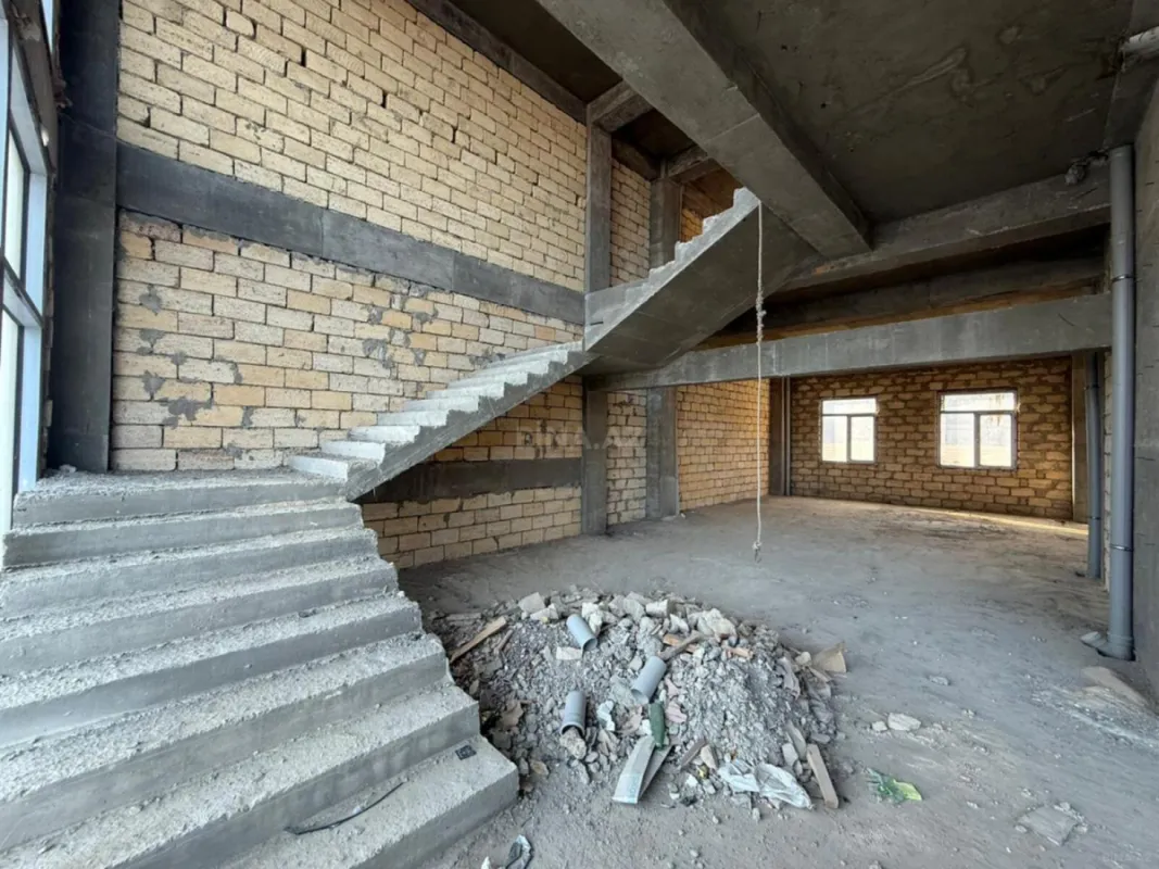 Kirayə verilir obyekt 300 m²