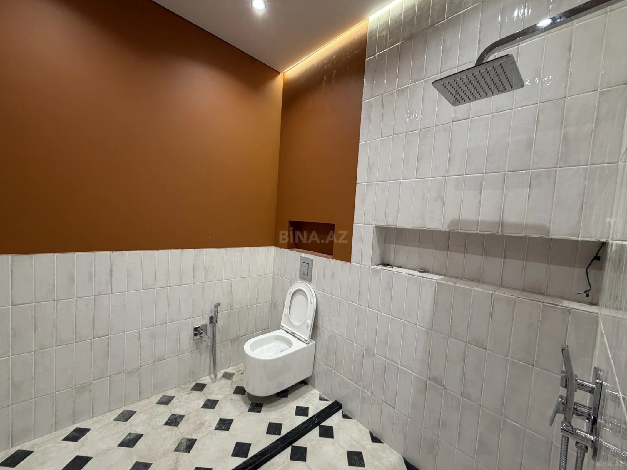 Satılır 1 otaqlı mənzil 57.5 m²