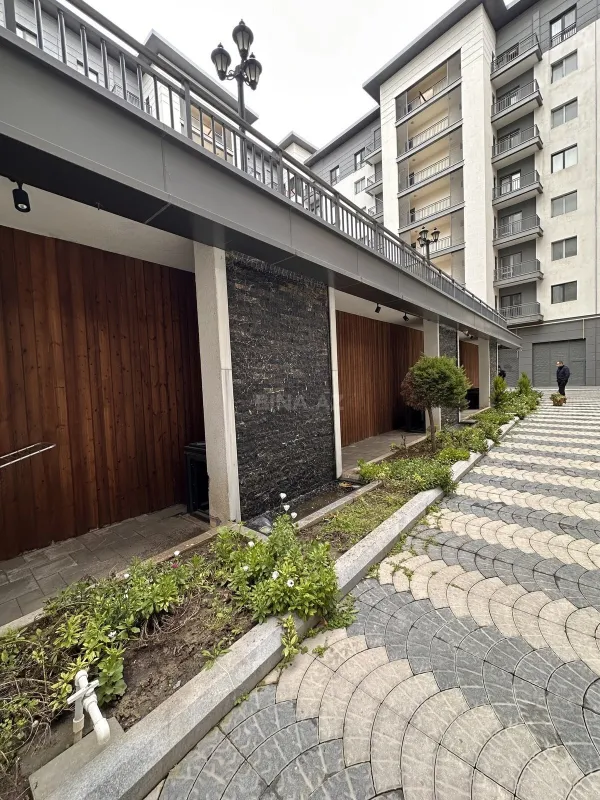 Satılır 3 otaqlı mənzil 146 m²