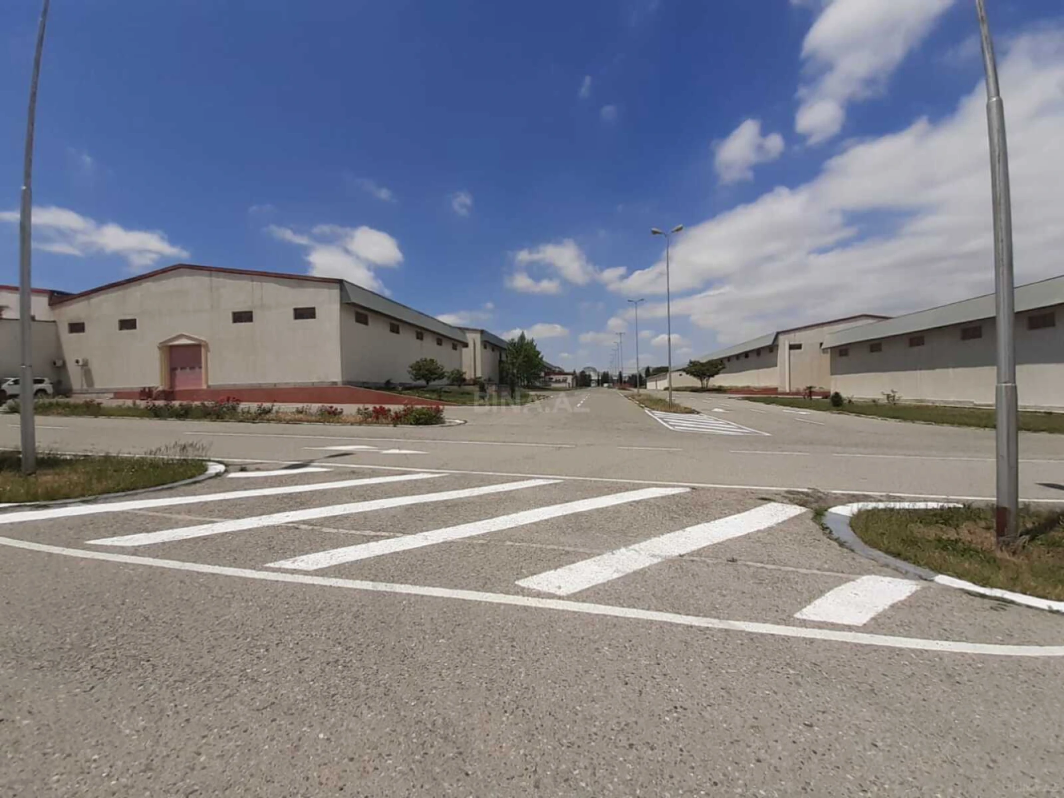 Kirayə verilir obyekt 275 m²