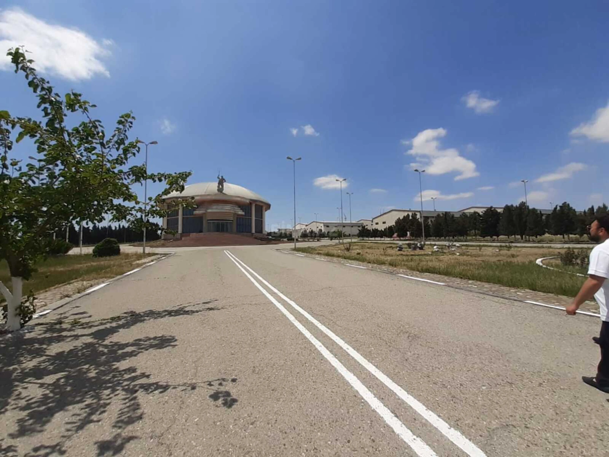 Kirayə verilir obyekt 275 m²