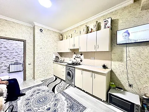 Satılır 2 otaqlı mənzil 92 m²