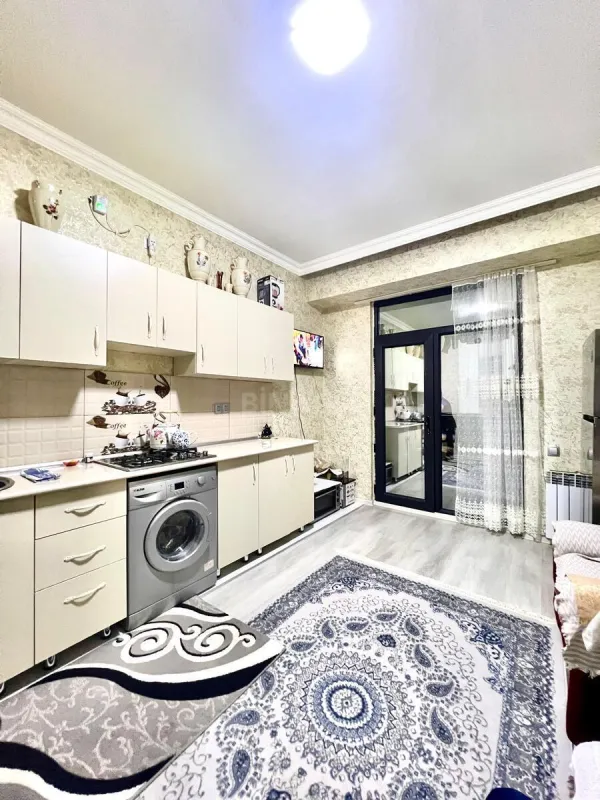 Satılır 2 otaqlı mənzil 92 m²