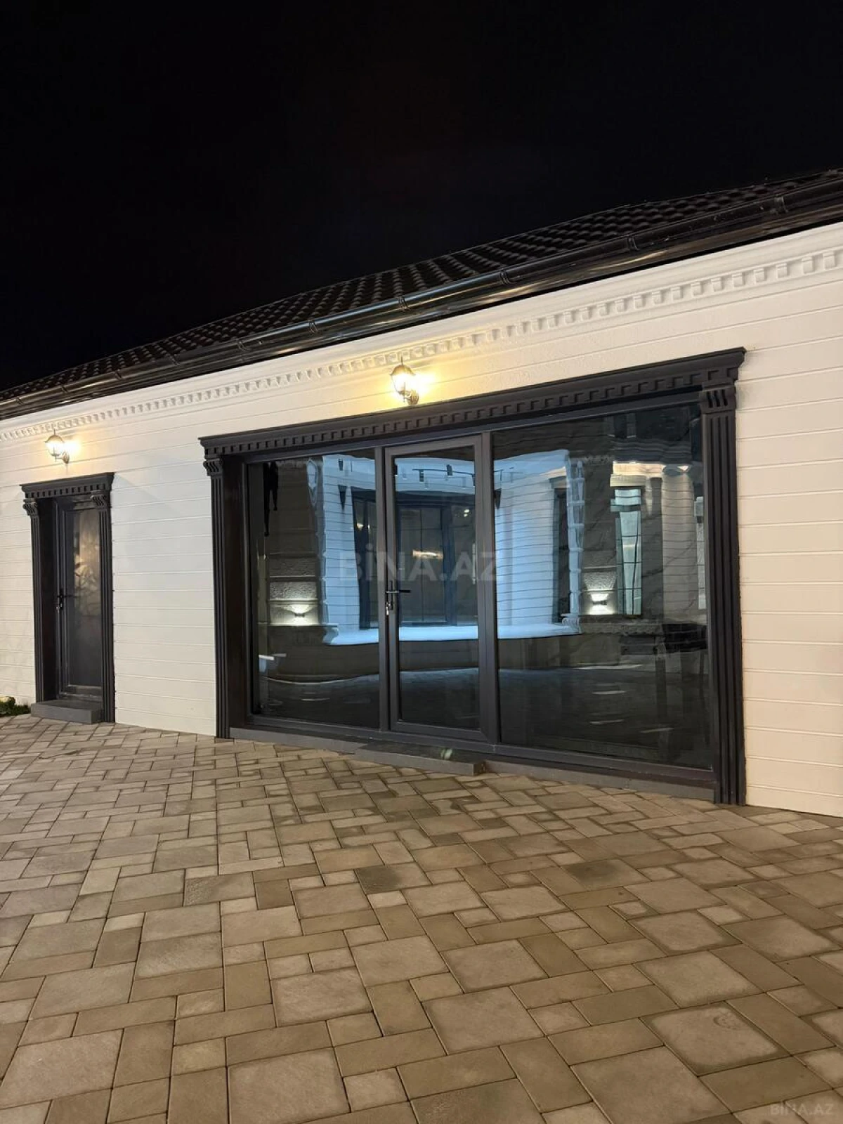 Satılır 8 otaqlı həyət evi 500 m²