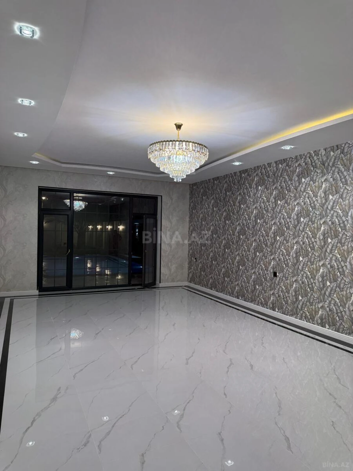 Satılır 8 otaqlı həyət evi 500 m²