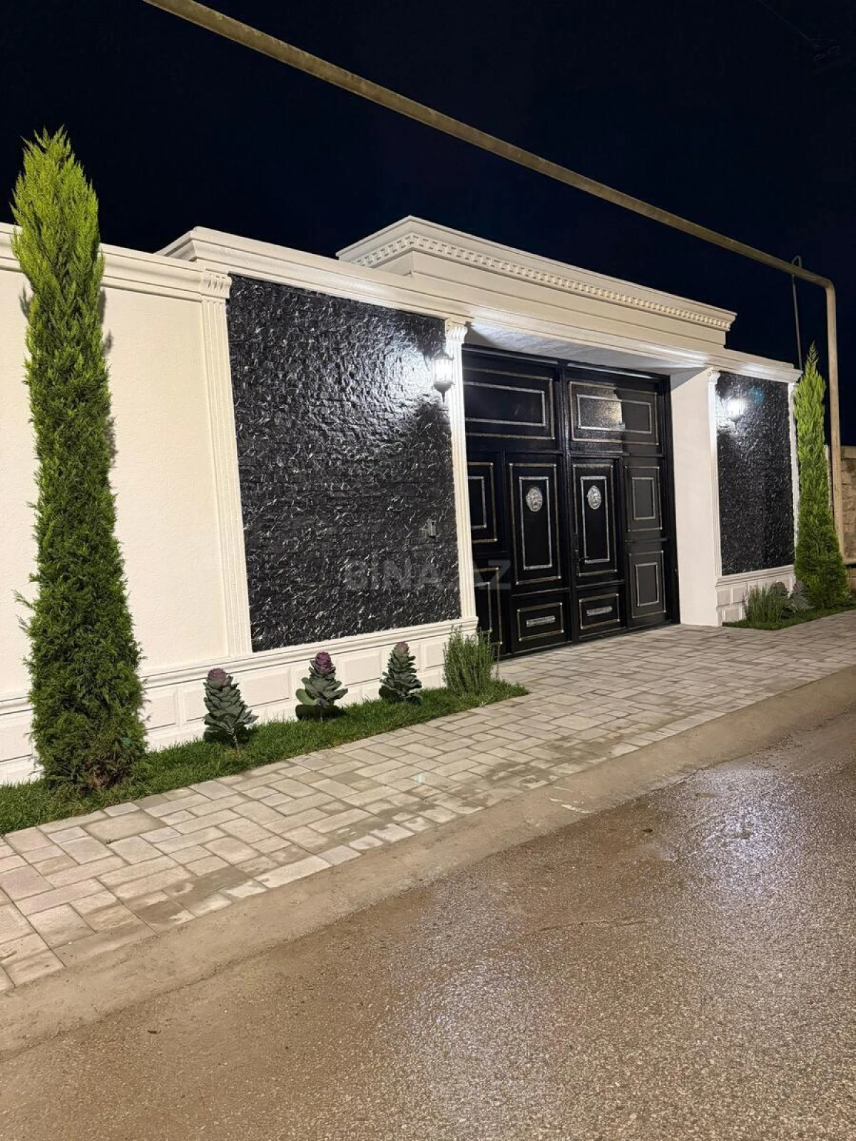 Satılır 8 otaqlı həyət evi 500 m²