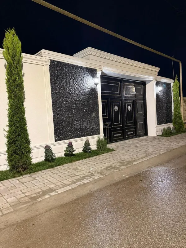 Satılır 8 otaqlı həyət evi 500 m²