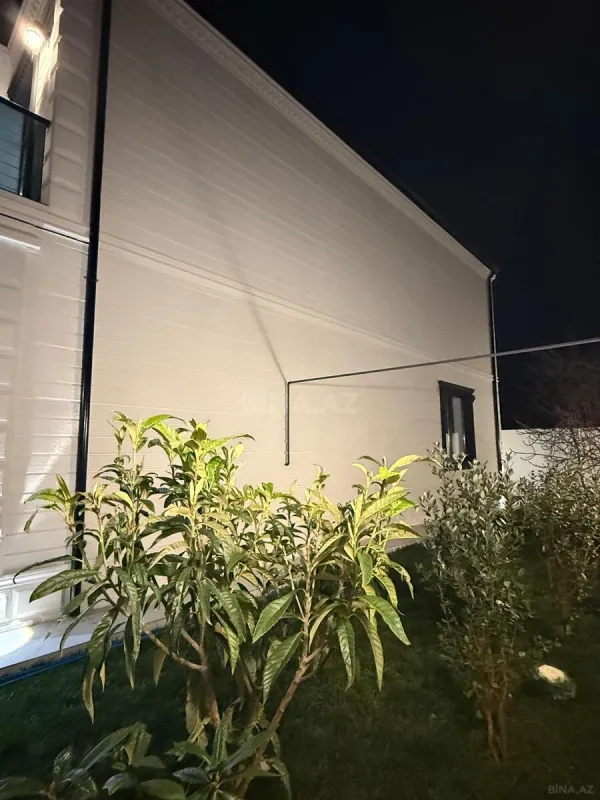 Satılır 8 otaqlı həyət evi 500 m²