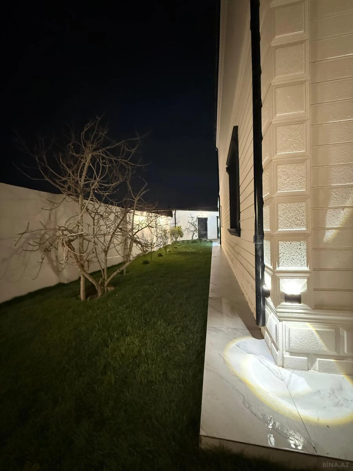 Satılır 8 otaqlı həyət evi 500 m²