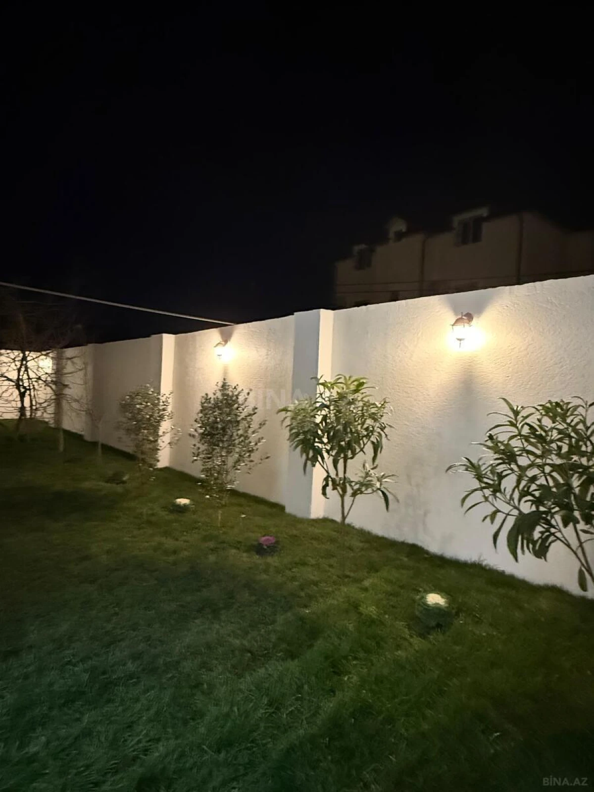 Satılır 8 otaqlı həyət evi 500 m²