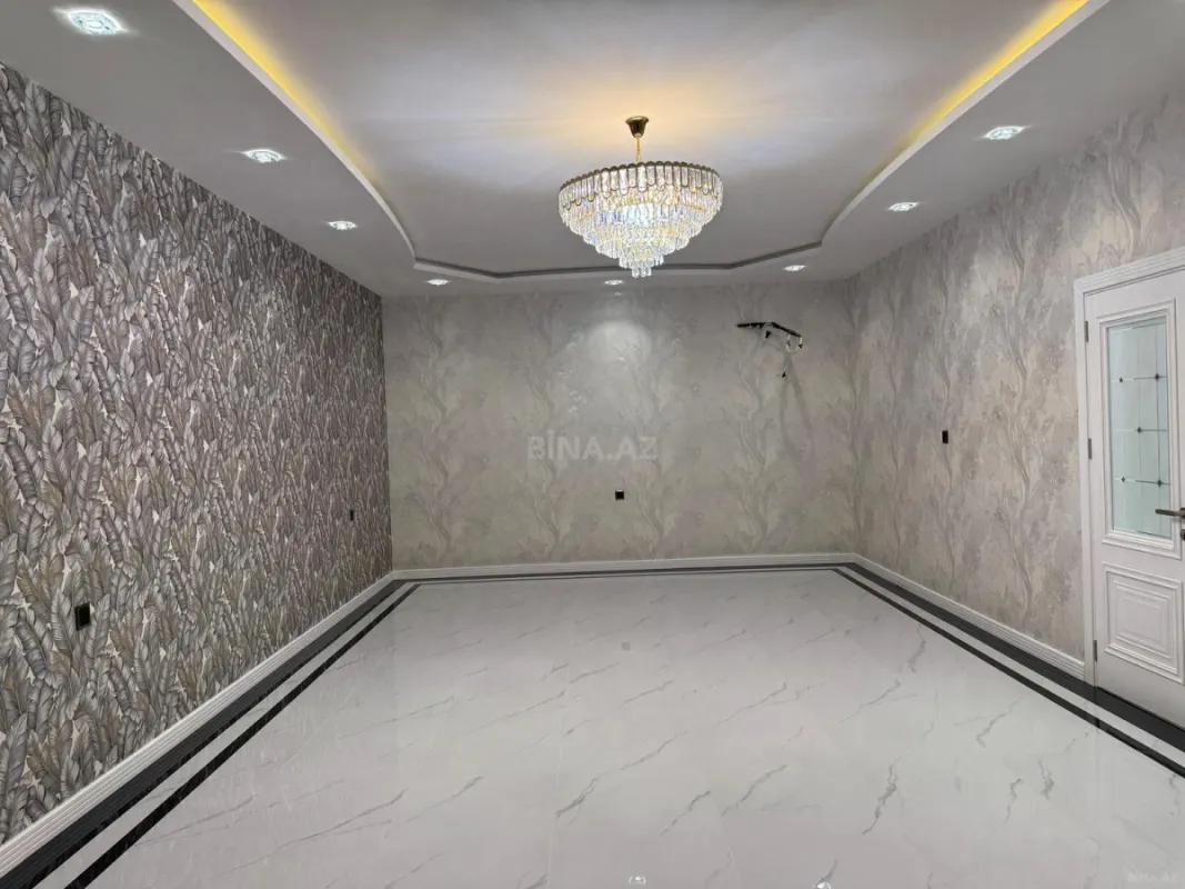 Satılır 8 otaqlı həyət evi 500 m²
