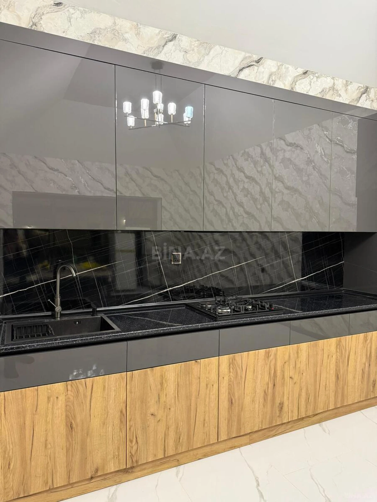 Satılır 8 otaqlı həyət evi 500 m²