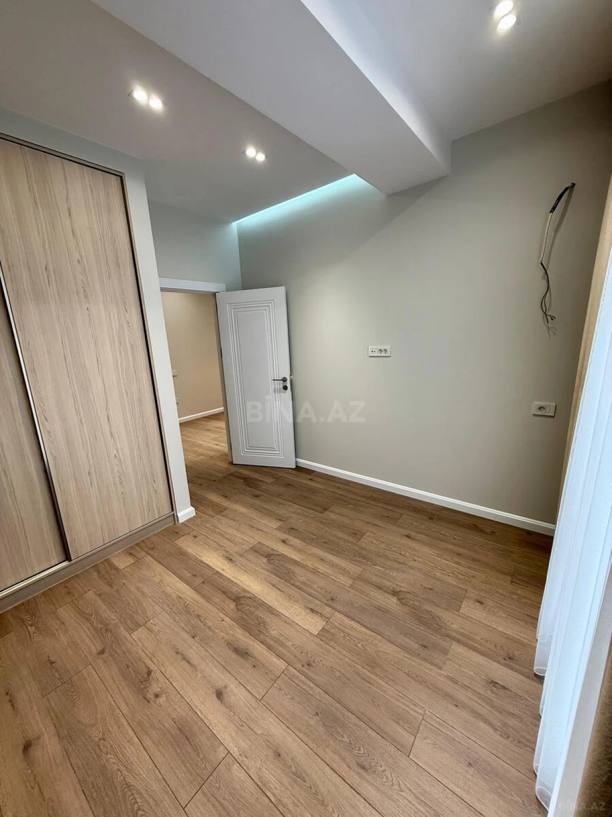 Satılır 2 otaqlı mənzil 52 m²