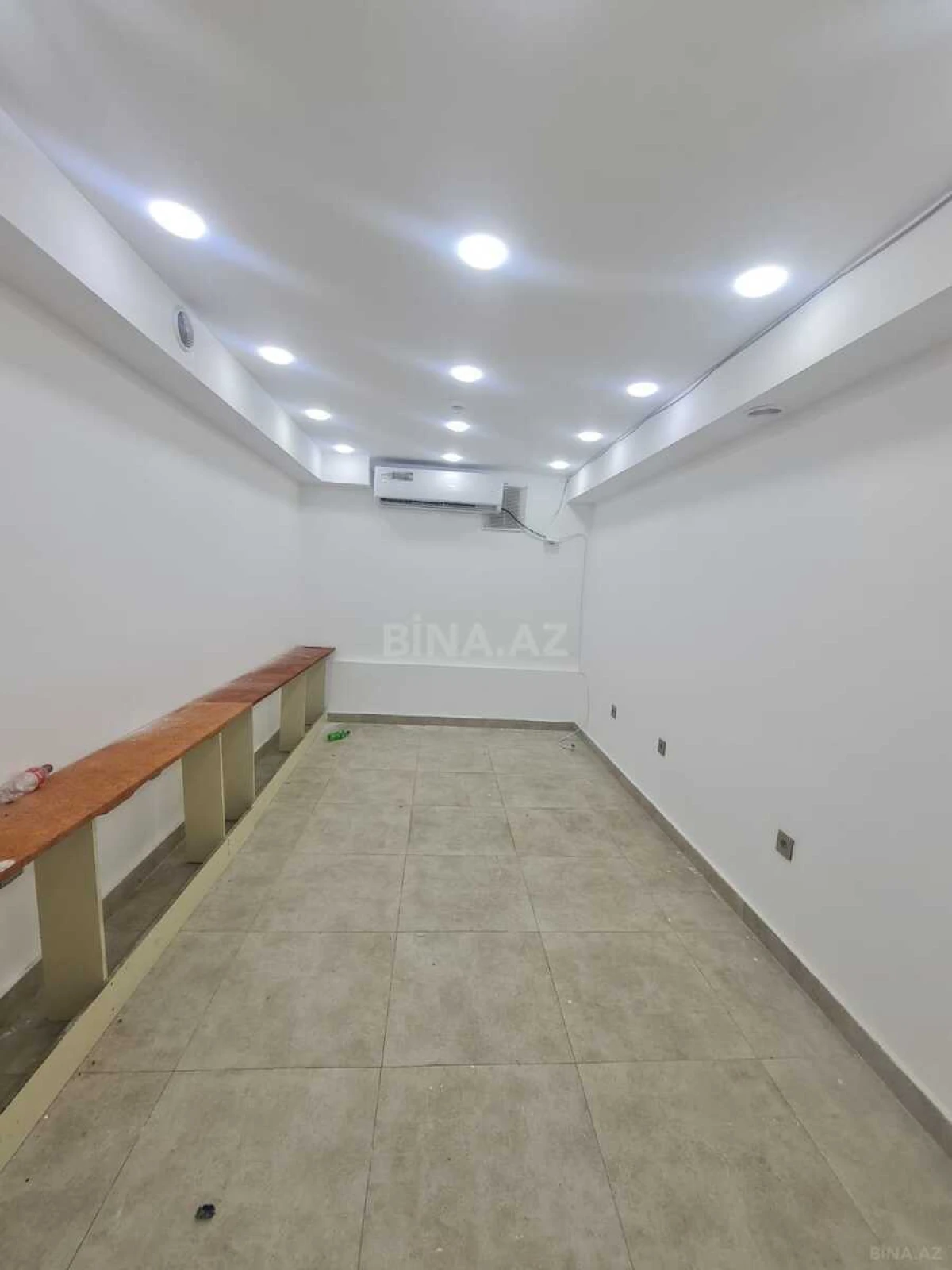 Satılır obyekt 190 m²