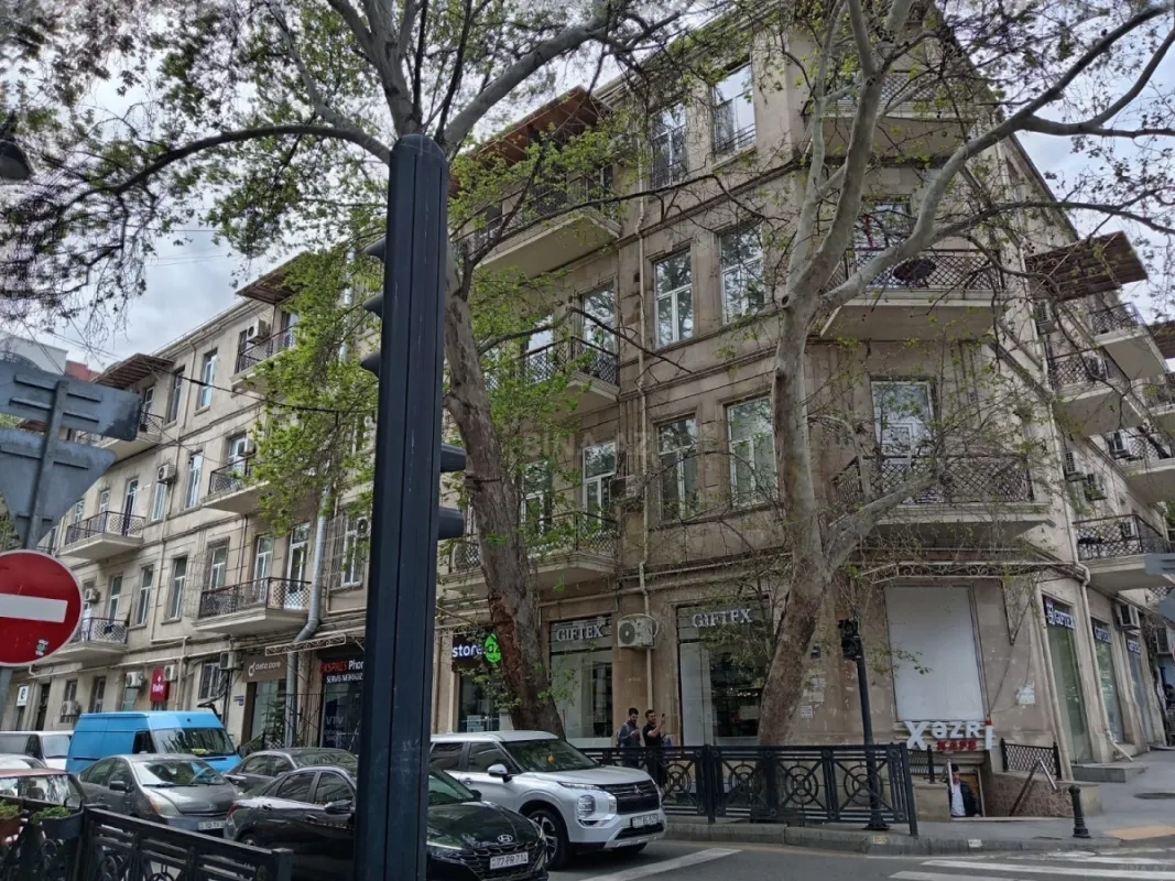 Satılır 1 otaqlı mənzil 30 m²