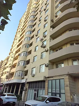Satılır 2 otaqlı mənzil 51 m² — Bakı, İnşaatçılar 2 otaq 51.00 m²