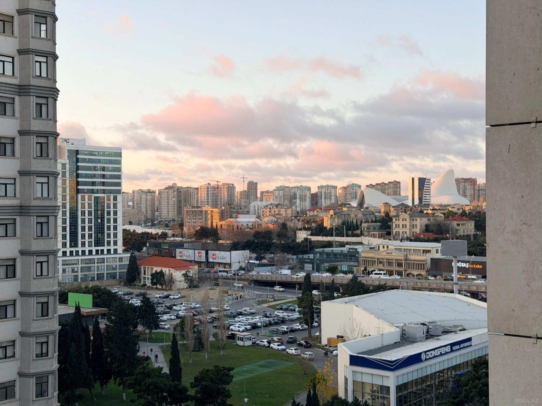 Kirayə verilir 2 otaqlı mənzil 69 m²