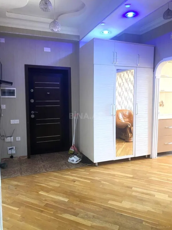 Satılır 3 otaqlı mənzil 100 m²